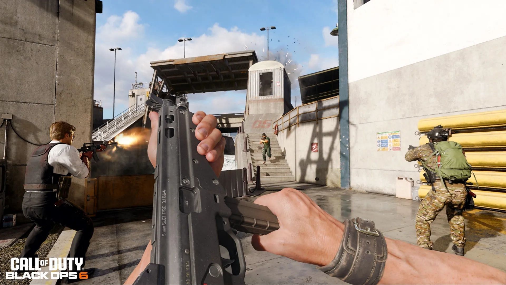 LC10 SMG in Warzone (Image via Activision)